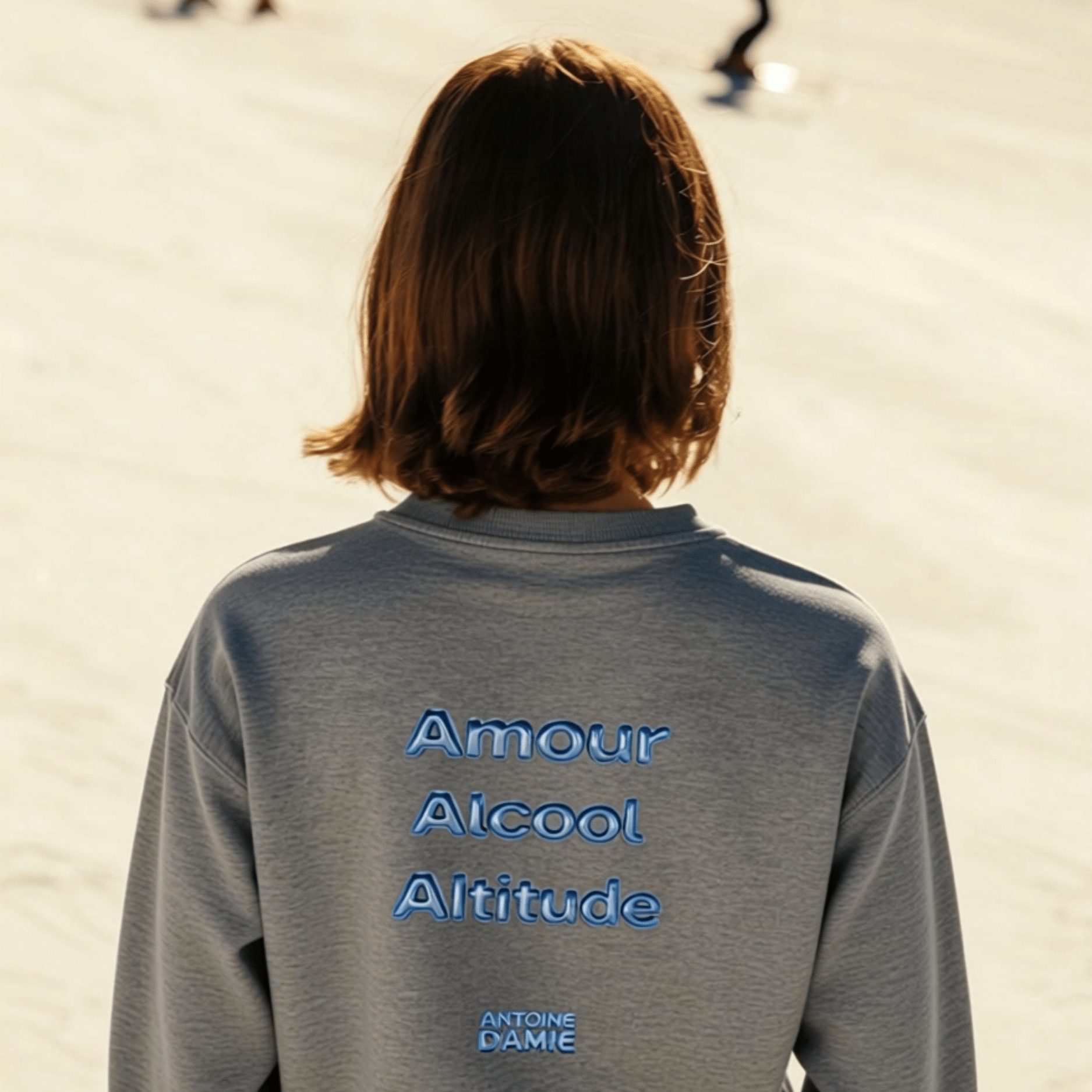 "AMOUR ALCOOL ALTITUDE" Embroidered Crewneck - Antoine D'Amie
