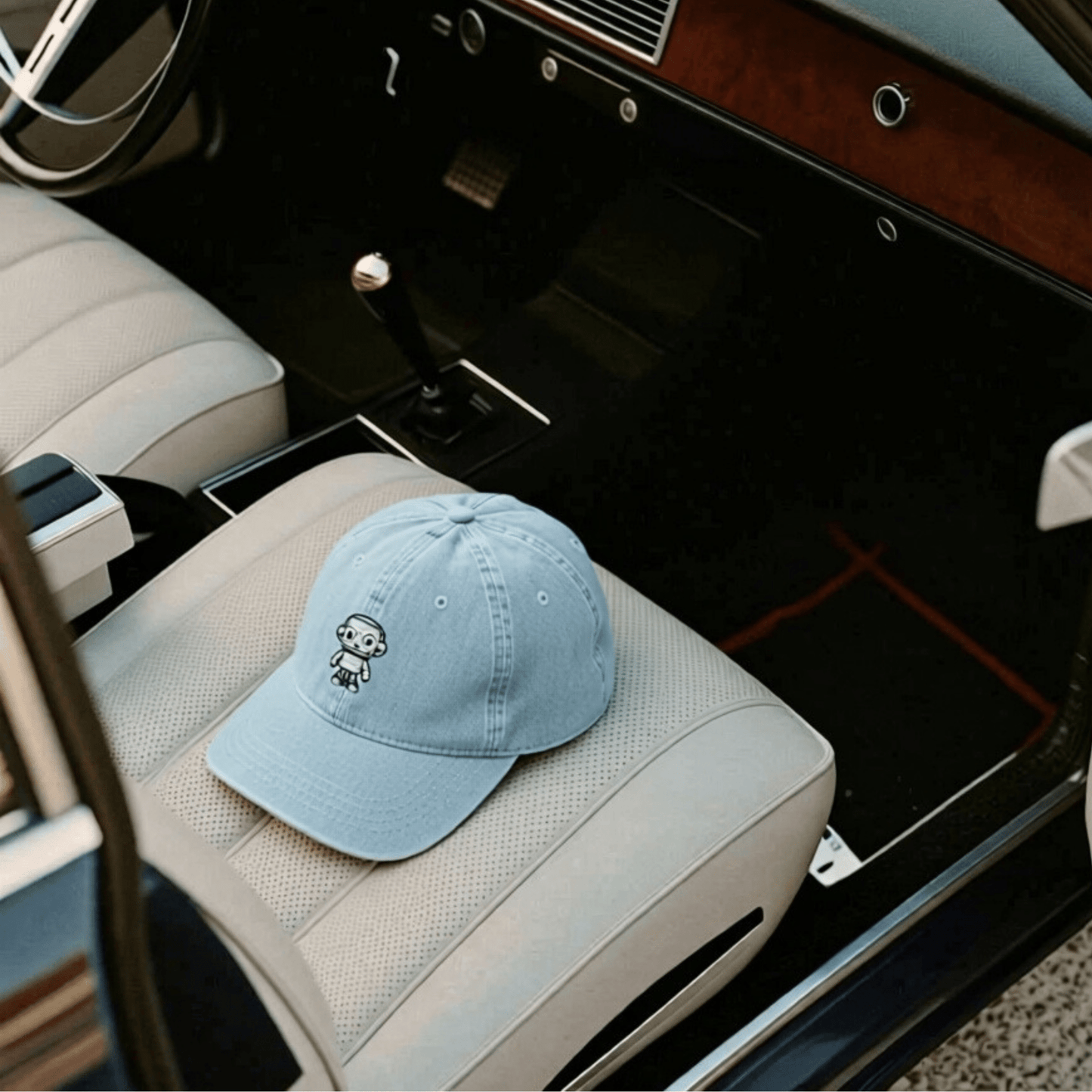 MR ANTOINE Embroidered Denim Cap - Antoine D'Amie